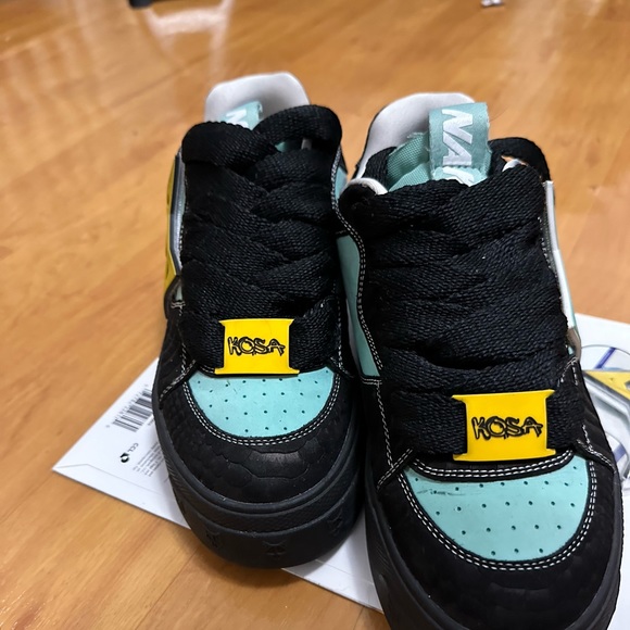 Its new , im selling cause im looking for something better - Picture 5 of 7